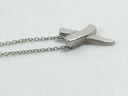 Tiffany & Co. Kiss Necklace, SV925, 2.6g, 46cm, with box and bag.