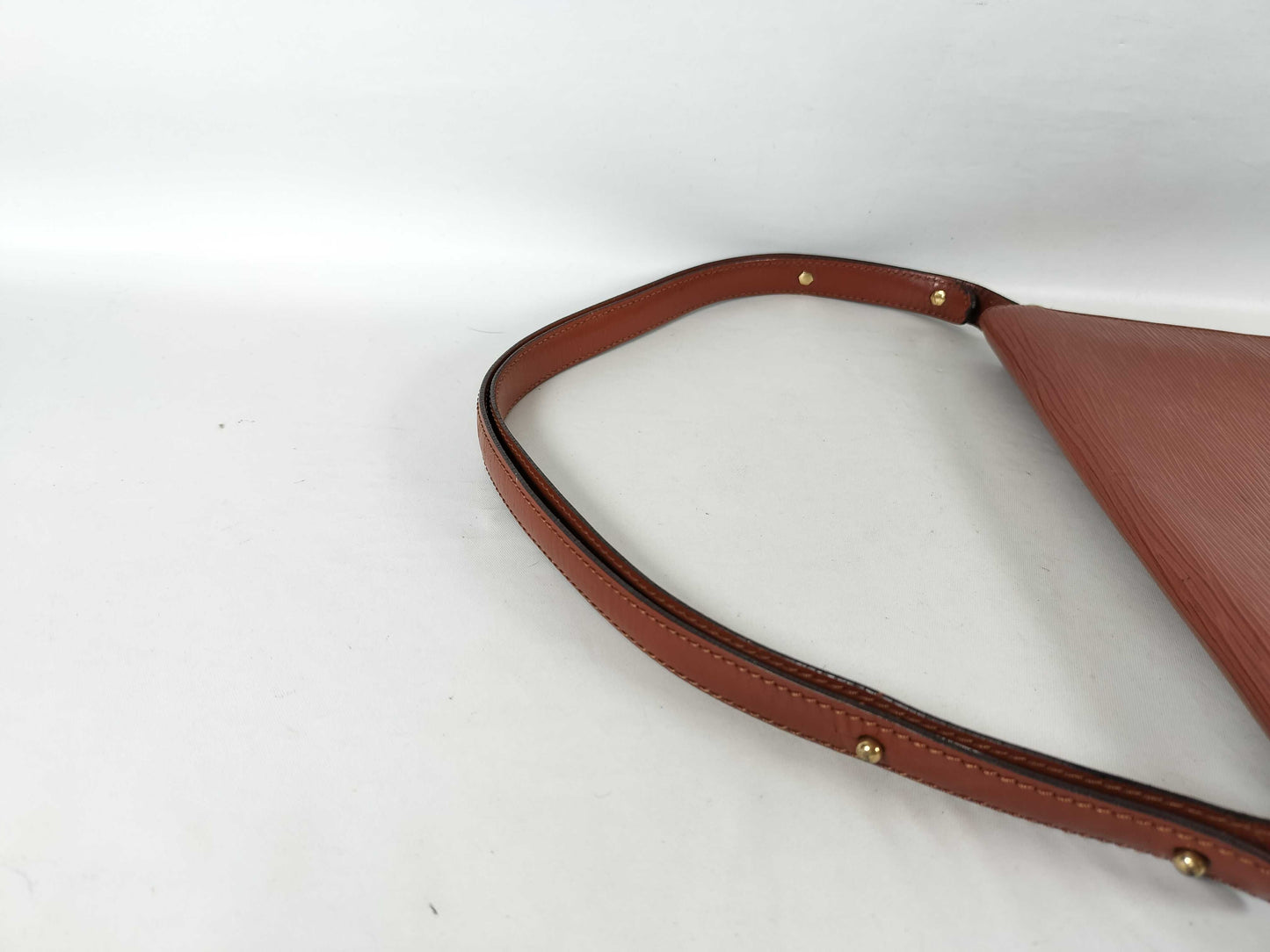 LOUIS VUITTON Epi Free Run Shoulder Bag