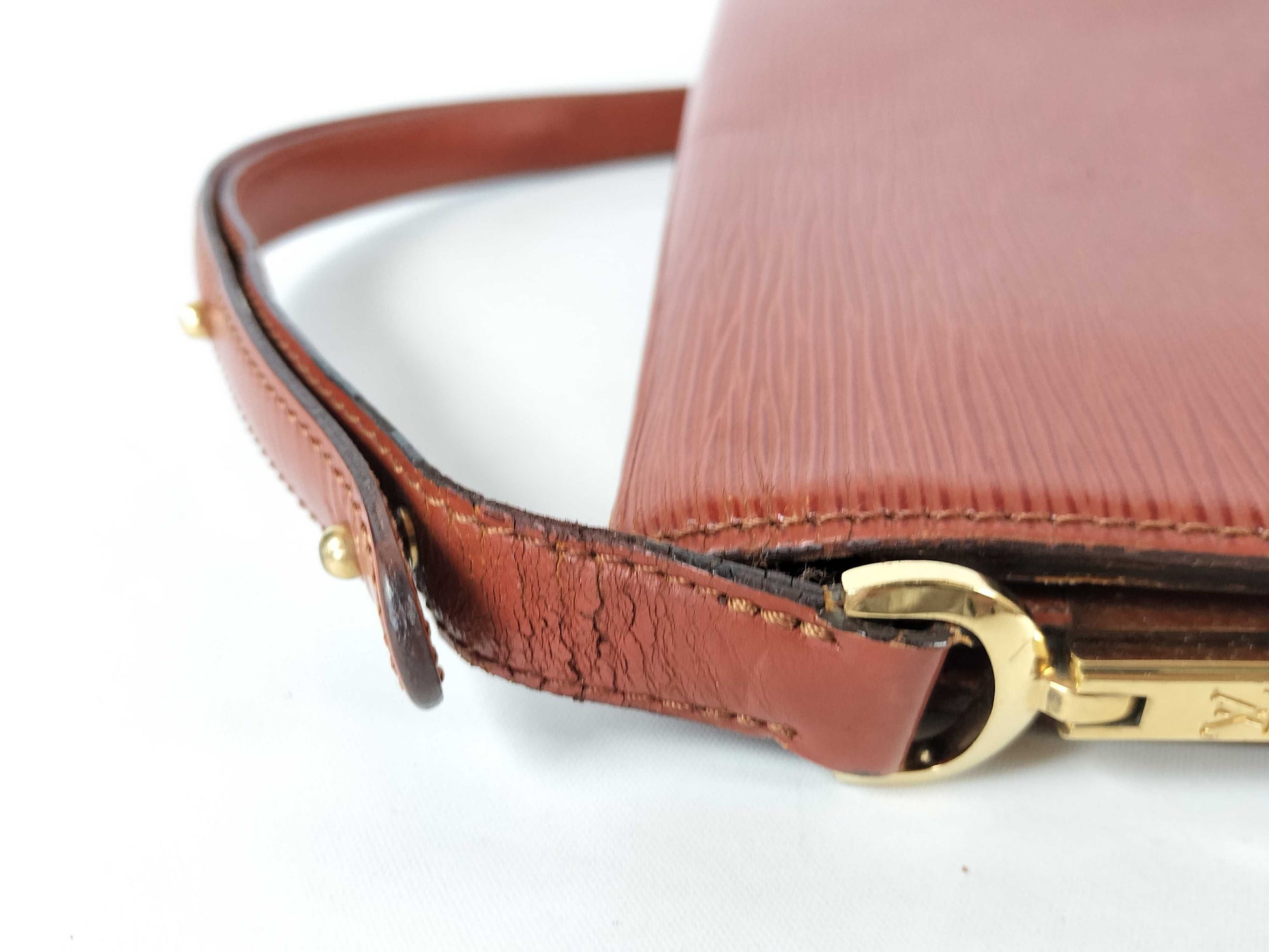 LOUIS VUITTON Epi Free Run Shoulder Bag