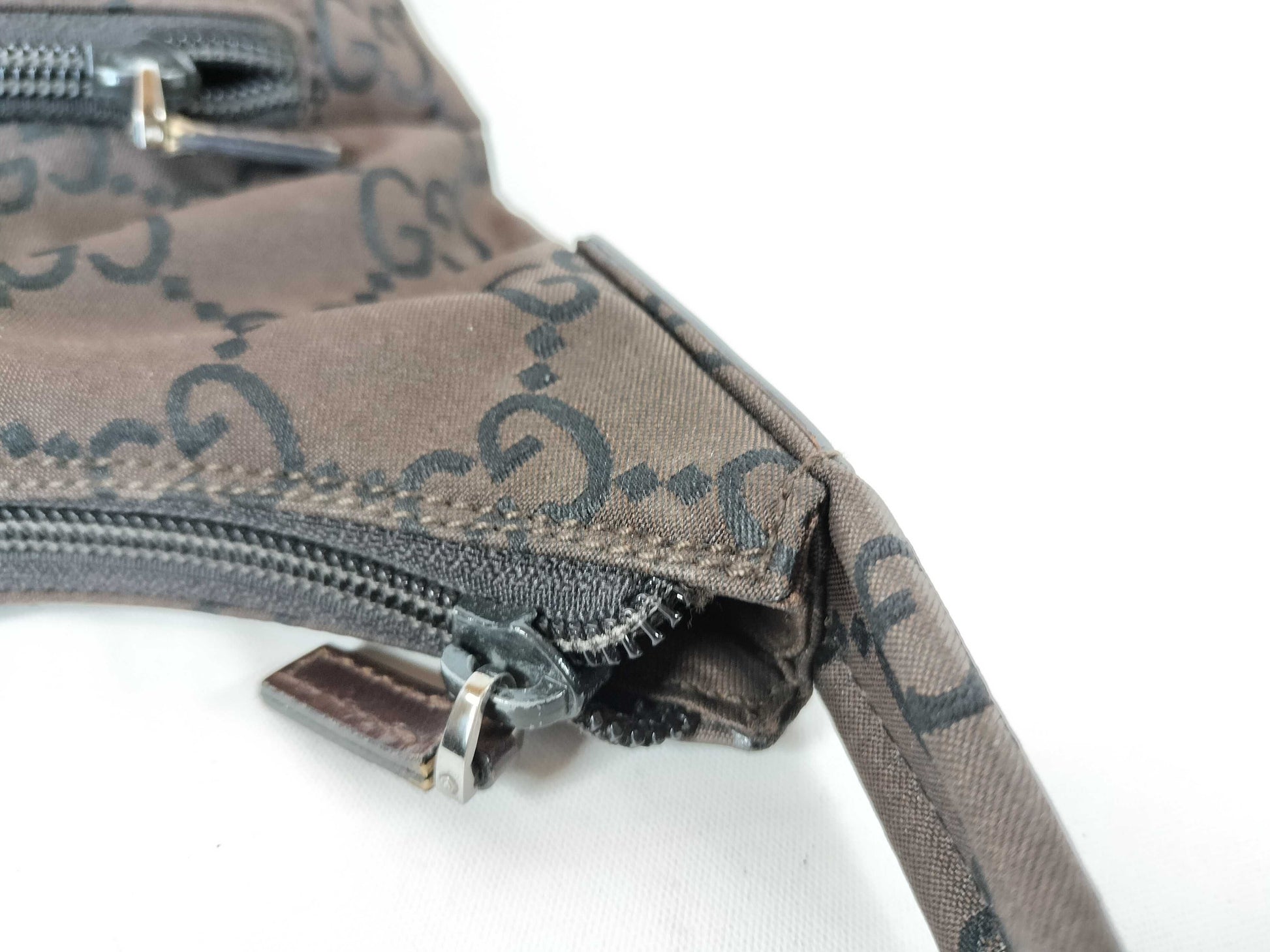 GUCCI GUCCI GG Canvas One-Shoulder Bag Handbag