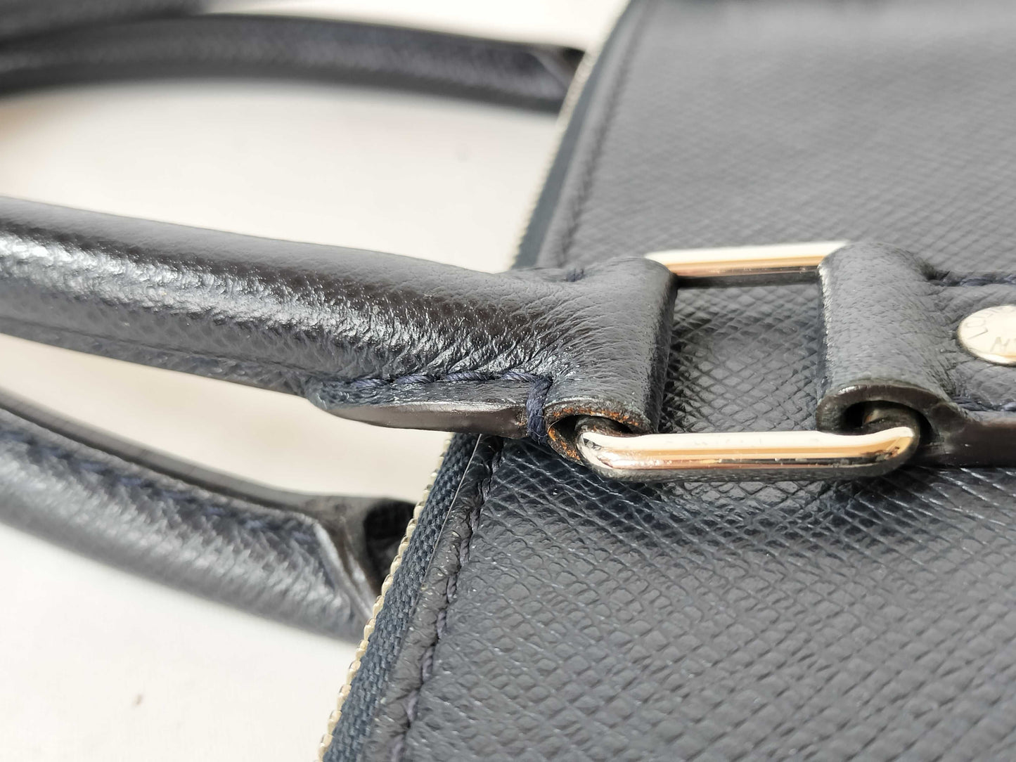 LOUIS VUITTON Taiga Taiga Anton Tote Bag Business Bag