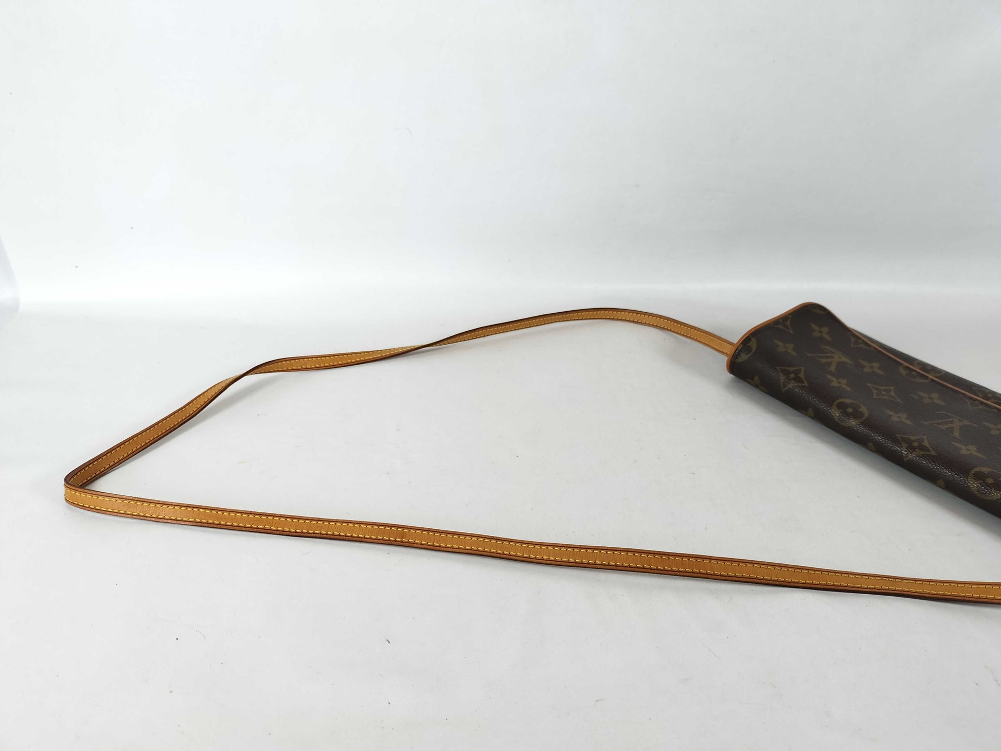 LOUIS VUITTON Monogram Pochette Twin MM Shoulder Bag