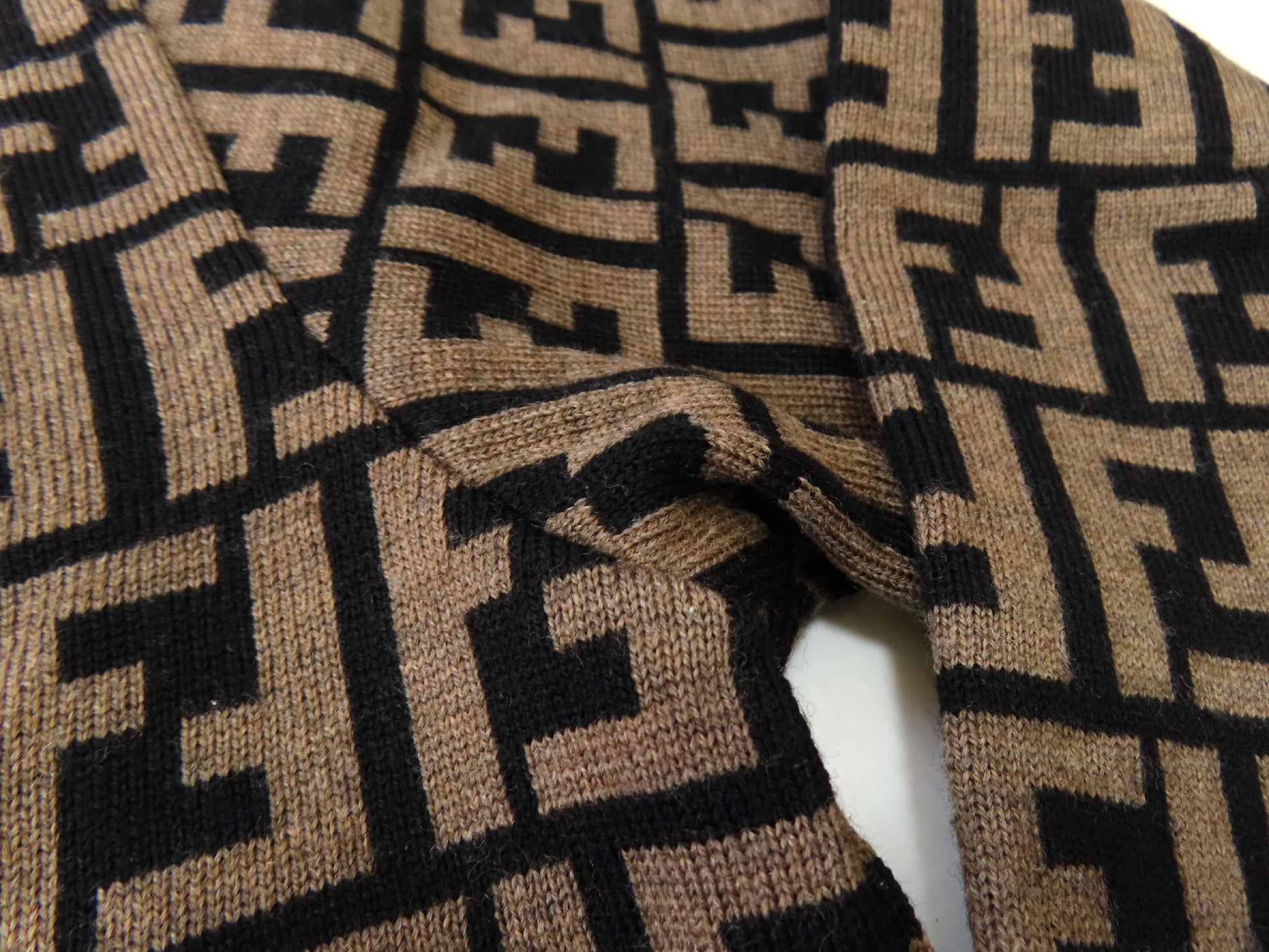 FENDI XL 50 Men's Zucca Print FF Fendi Knit Top