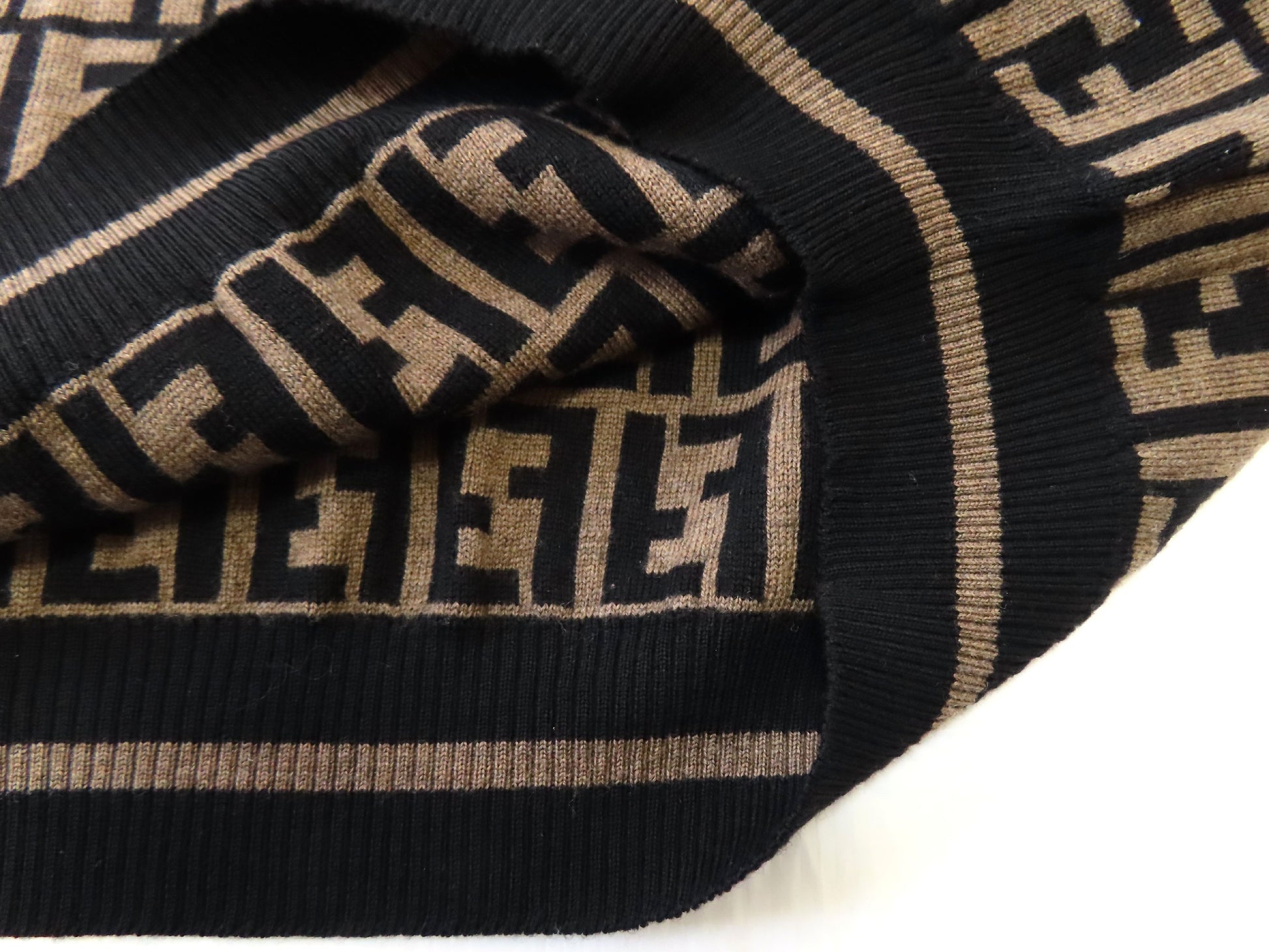 FENDI XL 50 Men's Zucca Print FF Fendi Knit Top