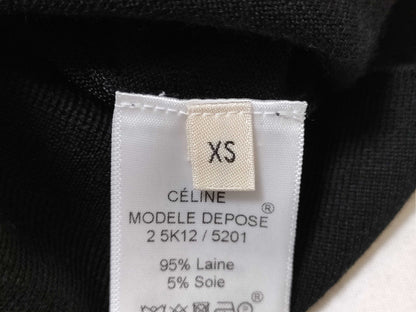 CELINE Phoebe Triomphe Logo Embroidered Knit Cardigan in Black. Triomphe Logo Embroidered Wool Phoebe Fa Iro Cardigan.