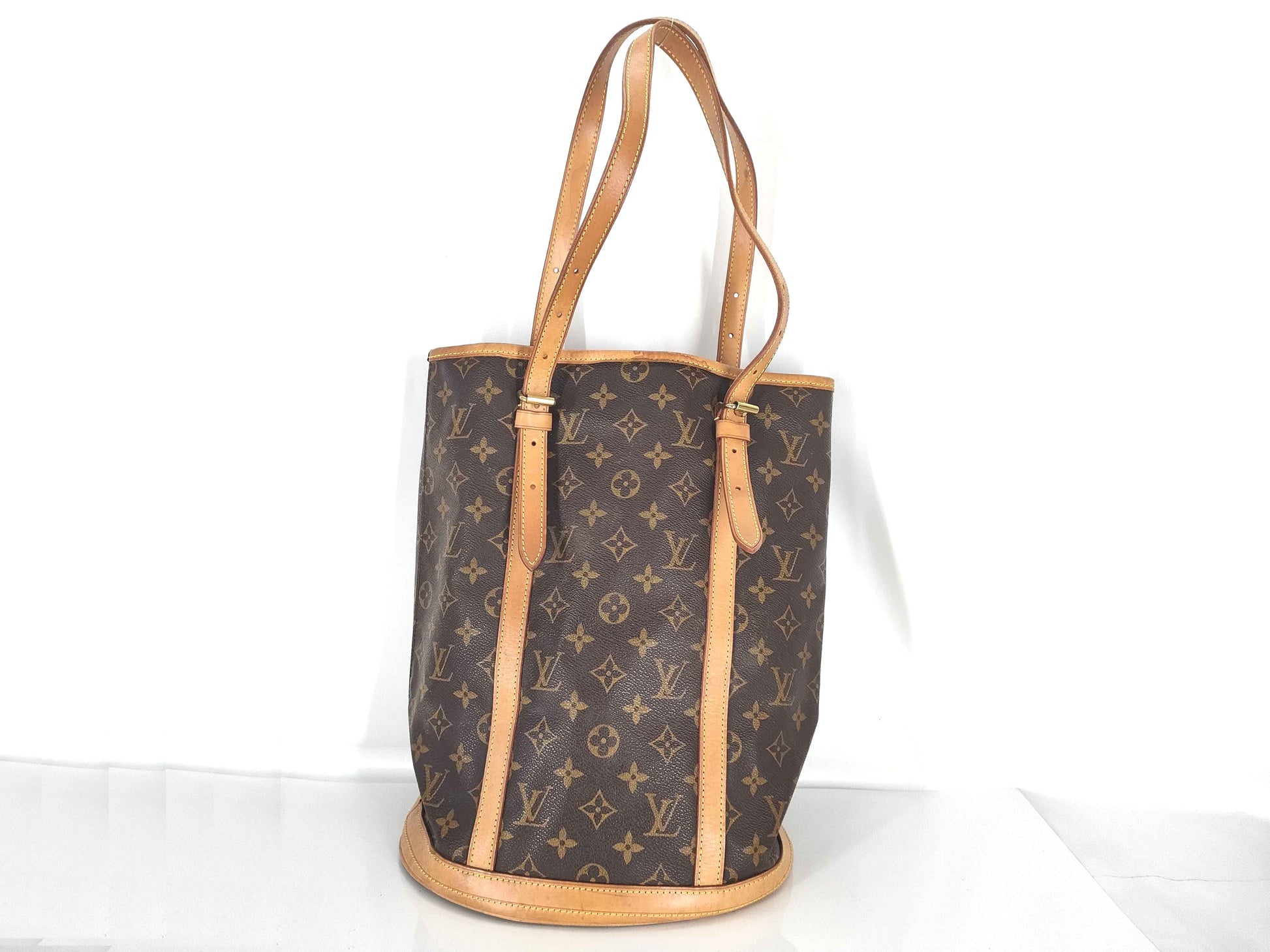 LOUIS VUITTON Monogram Louis Vuitton M42236 Monogram Bucket GM Brown Hand Tote Bag