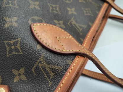 LOUIS VUITTON Monogram Neverfull MM Tote Bag