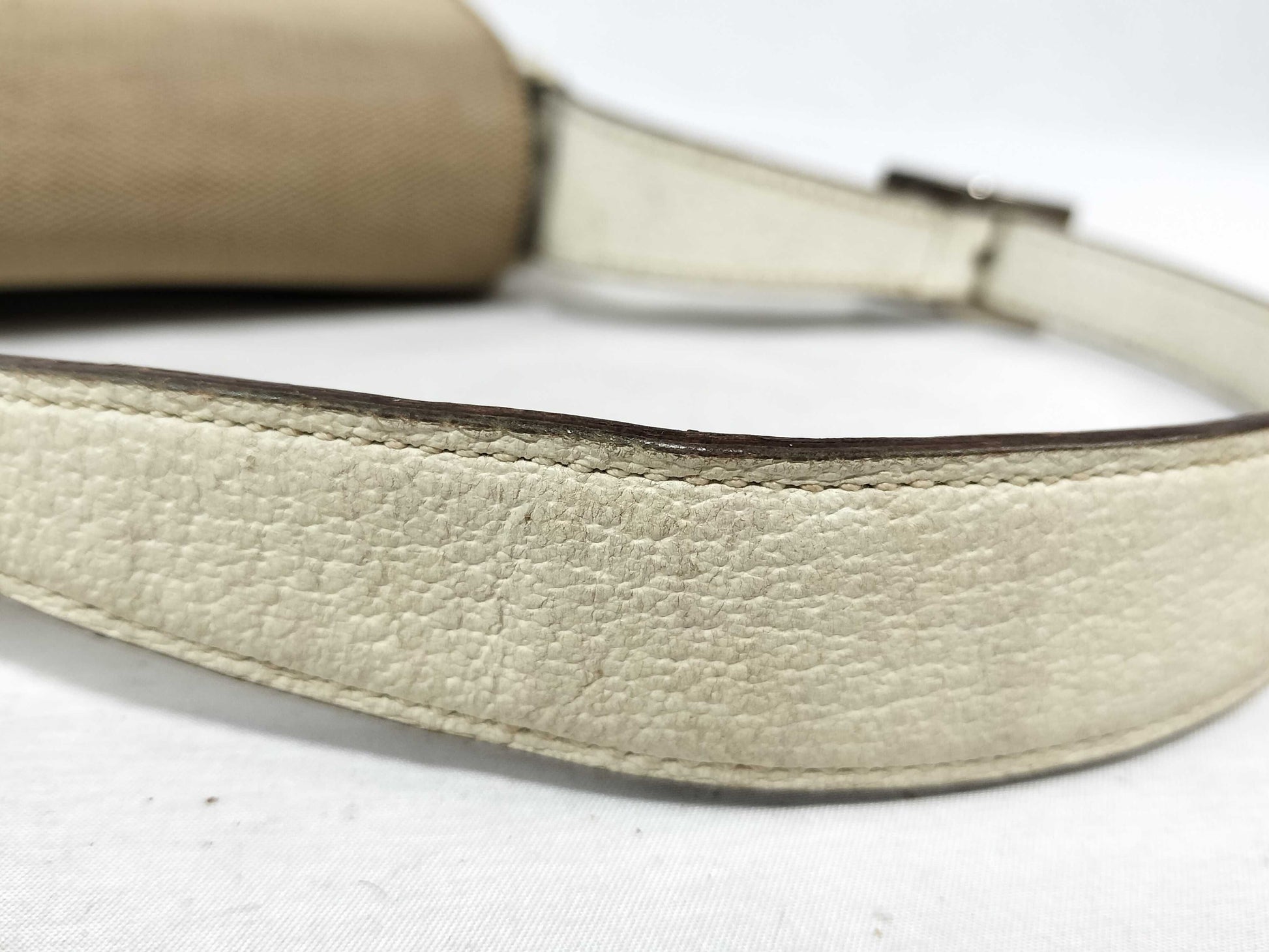 GUCCI Jackie Shoulder Bag/Handbag in White and Beige