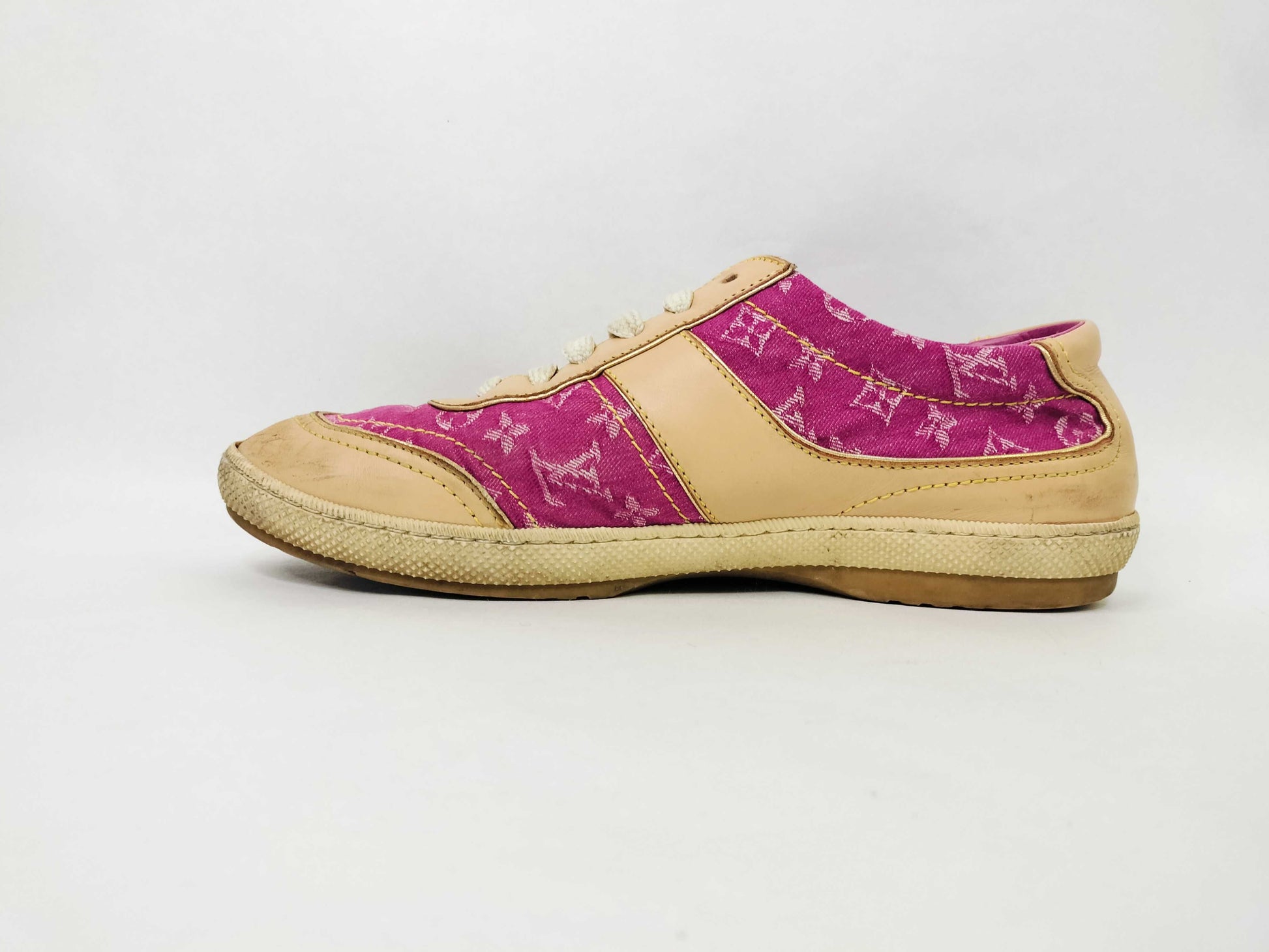 LOUIS VUITTON Monogram Denim LOUIS VUITTON Louis Vuitton Monogram Denim Sneakers