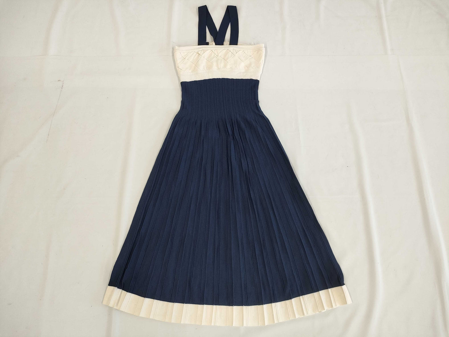 CHANEL Ivory Navy Size 36 Dress