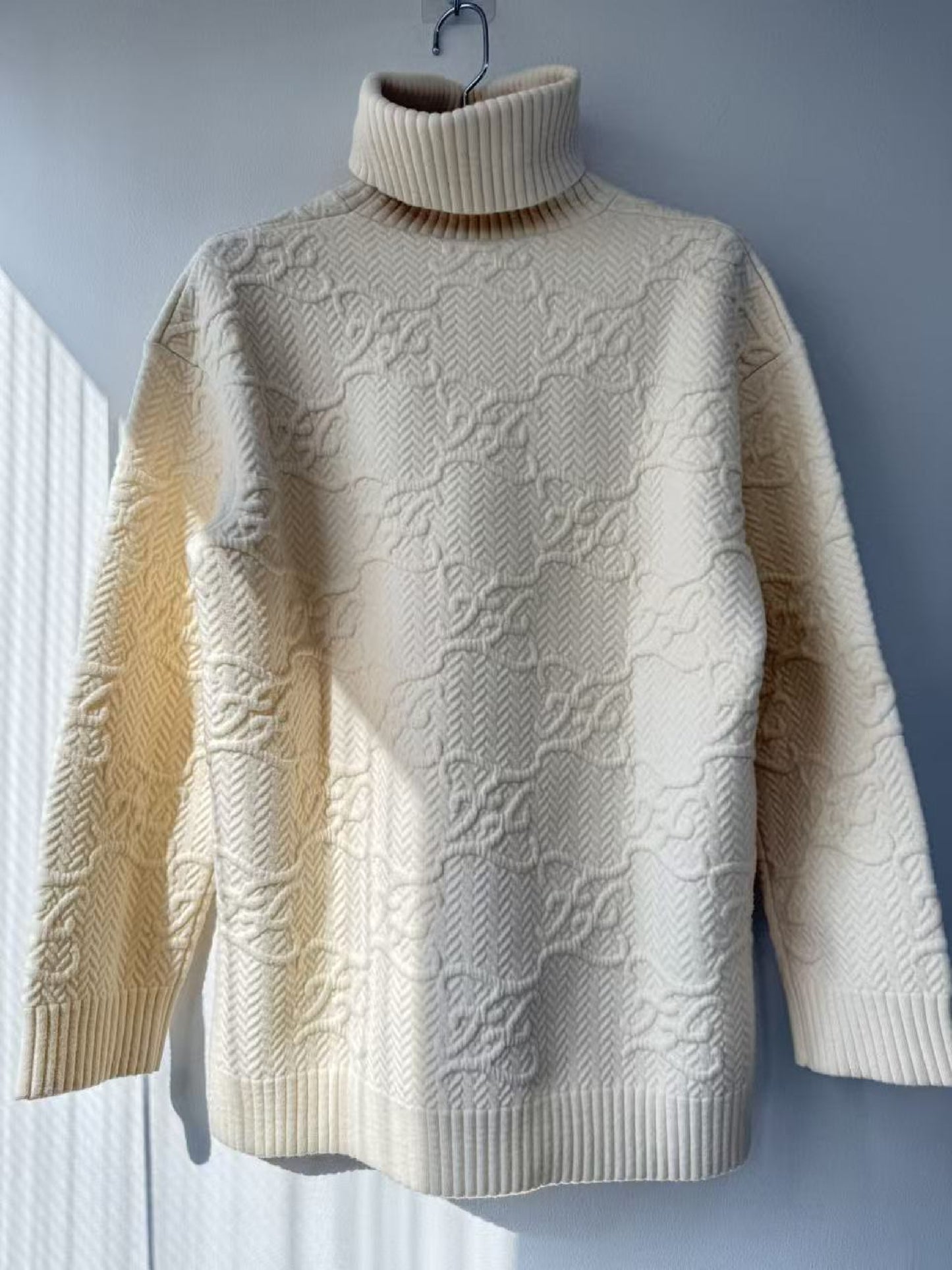 FENDI White 3D FF Logo Turtleneck Knit Sweater Size 36 Tops