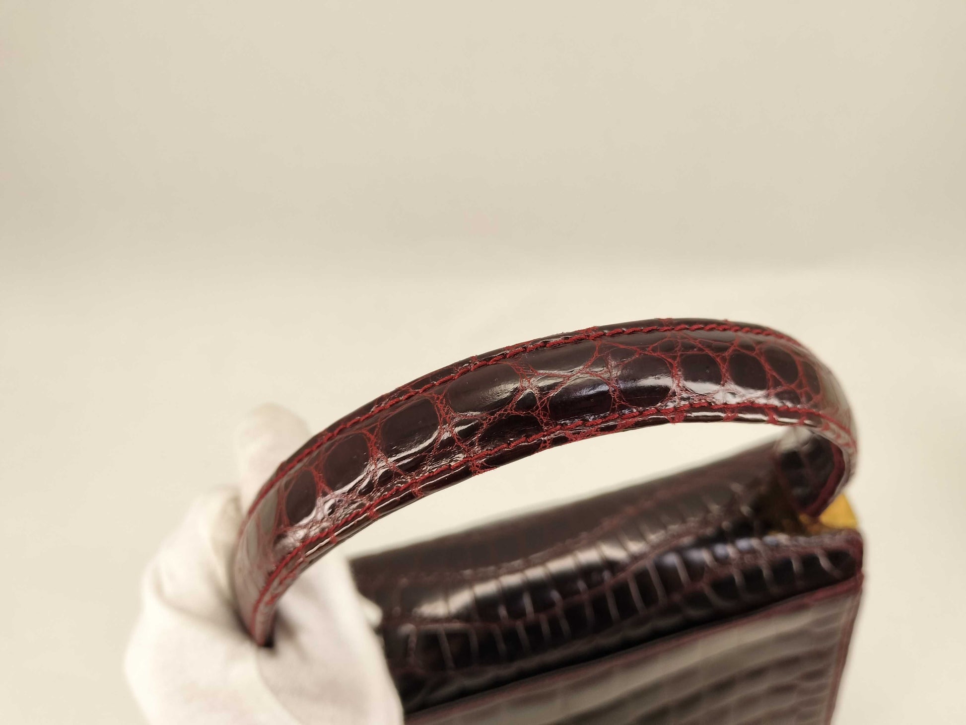 GUCCI Old Gucci Old Gucci Crocodile Handbag One Red Handbag