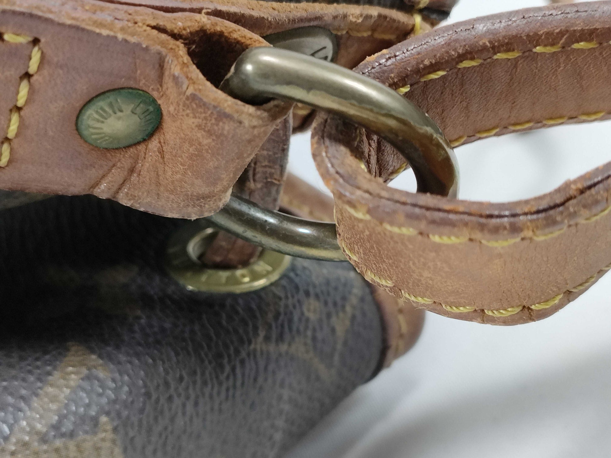 LOUIS VUITTON Monogram Louis Vuitton M42224 Shoulder Bag