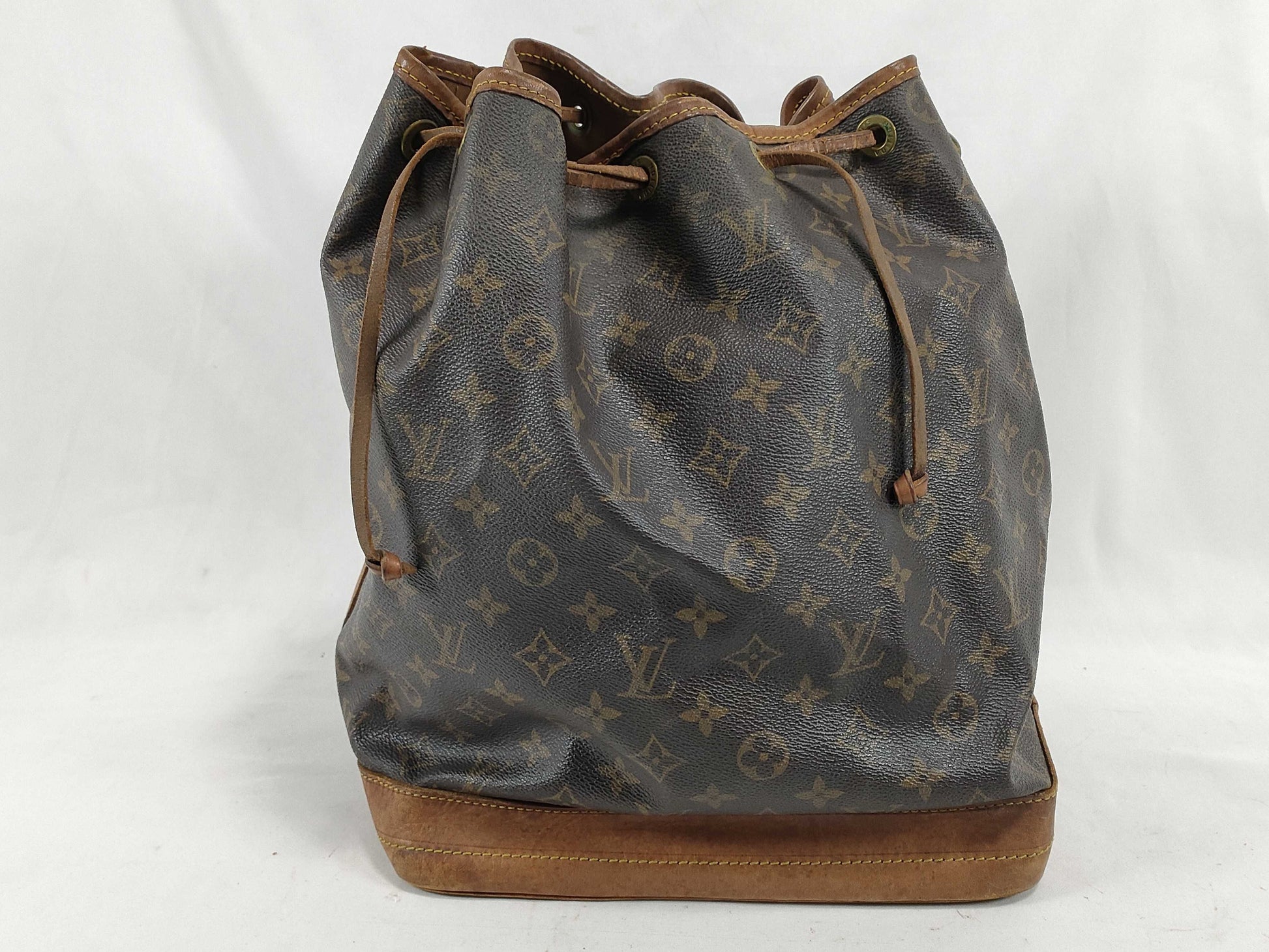 LOUIS VUITTON Monogram Louis Vuitton M42224 Shoulder Bag