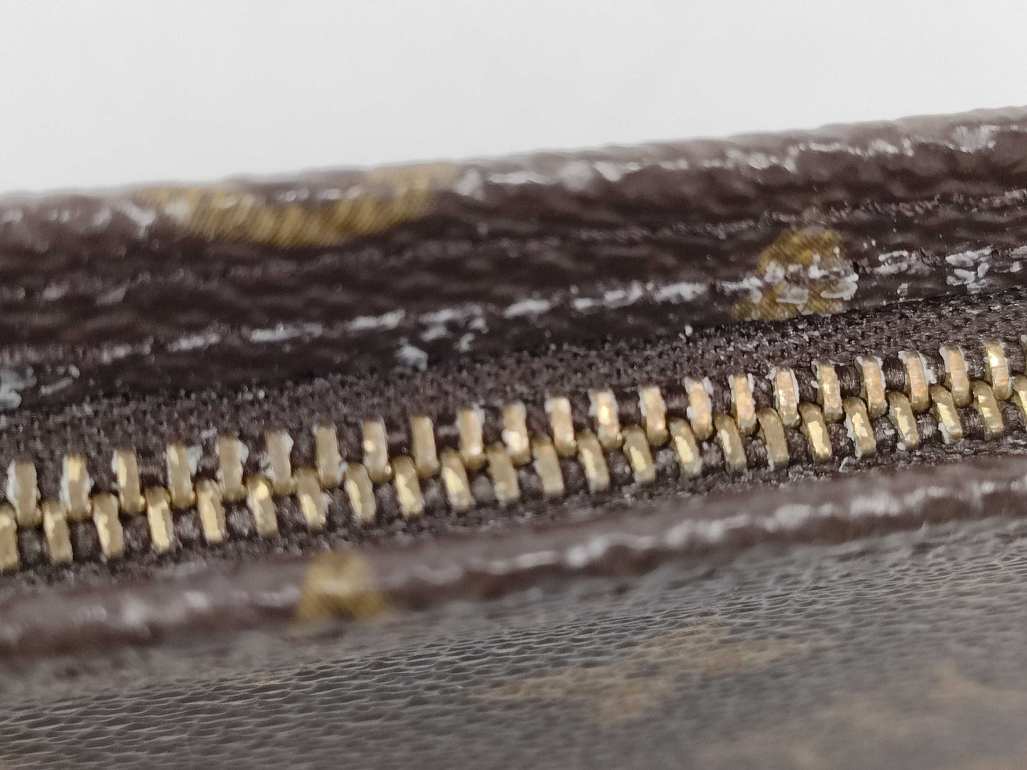 LOUIS VUITTON Monogram Bucket Pouch Pouch