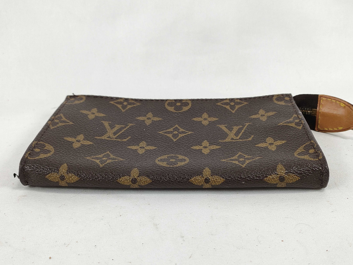 LOUIS VUITTON Monogram Bucket Pouch Pouch