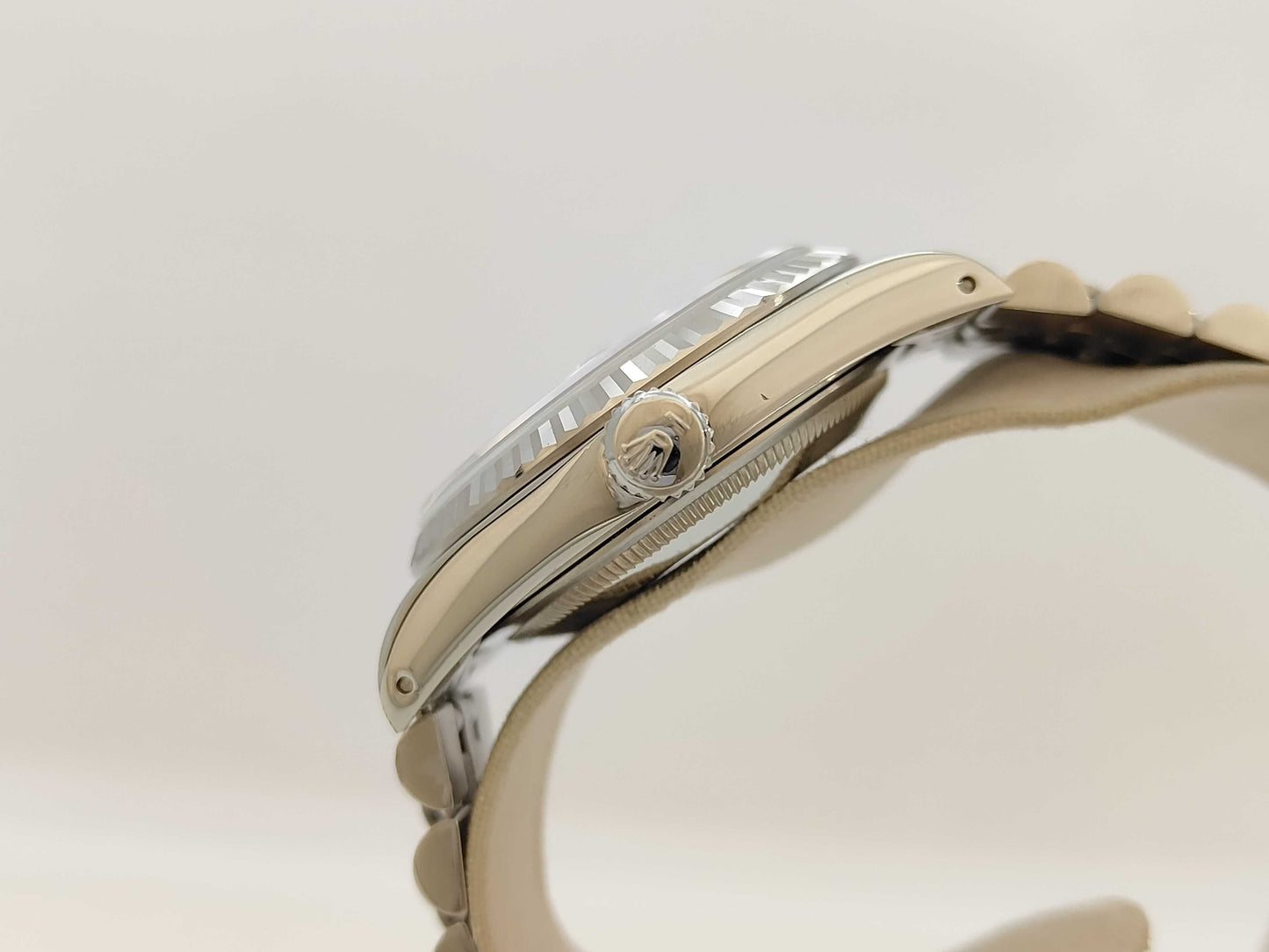 ROLEX 16234 L314136 White Dial Jubilee Bracelet Boys' Watch