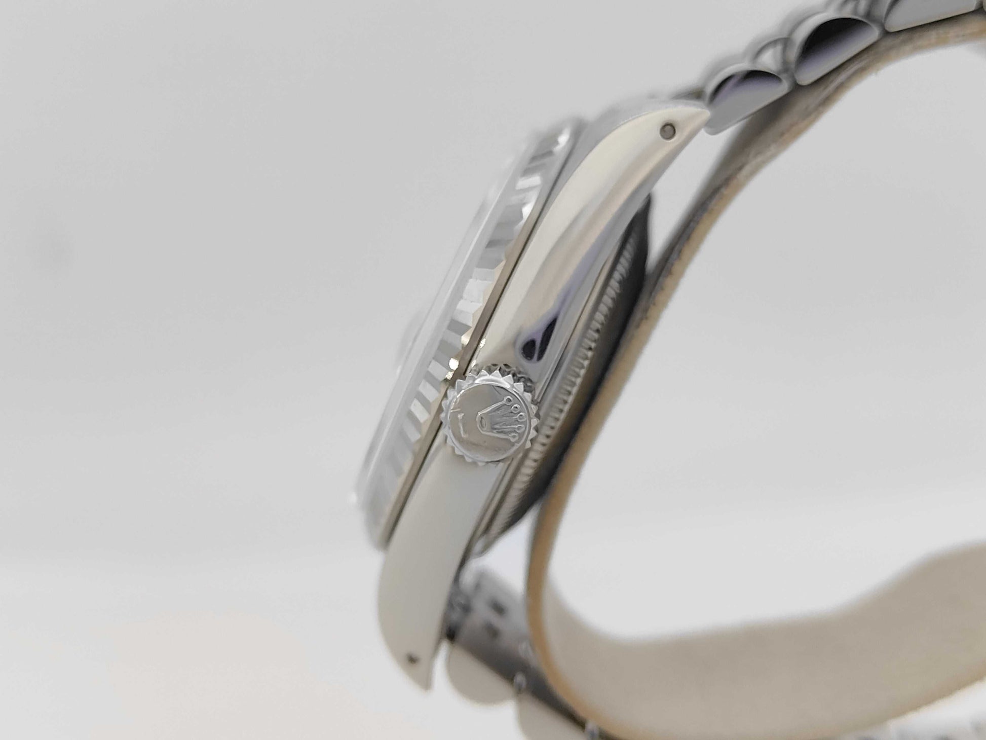 ROLEX 16234 X408939 White Dial Jubilee Bracelet Boys' Watch