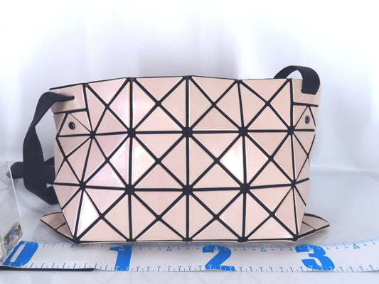 ISSEY MIYAKE ISSEY MIYAKE BAOBAO Shoulder Bag