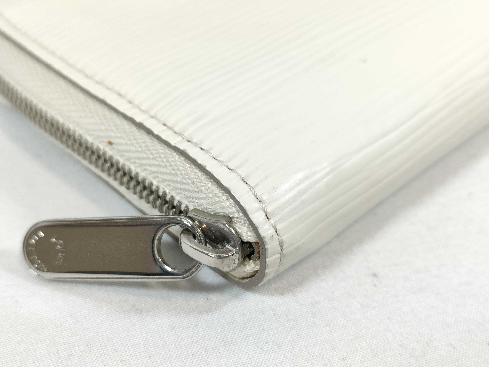 LOUIS VUITTON Epi Zippy Coin Purse Wallet Coin Case