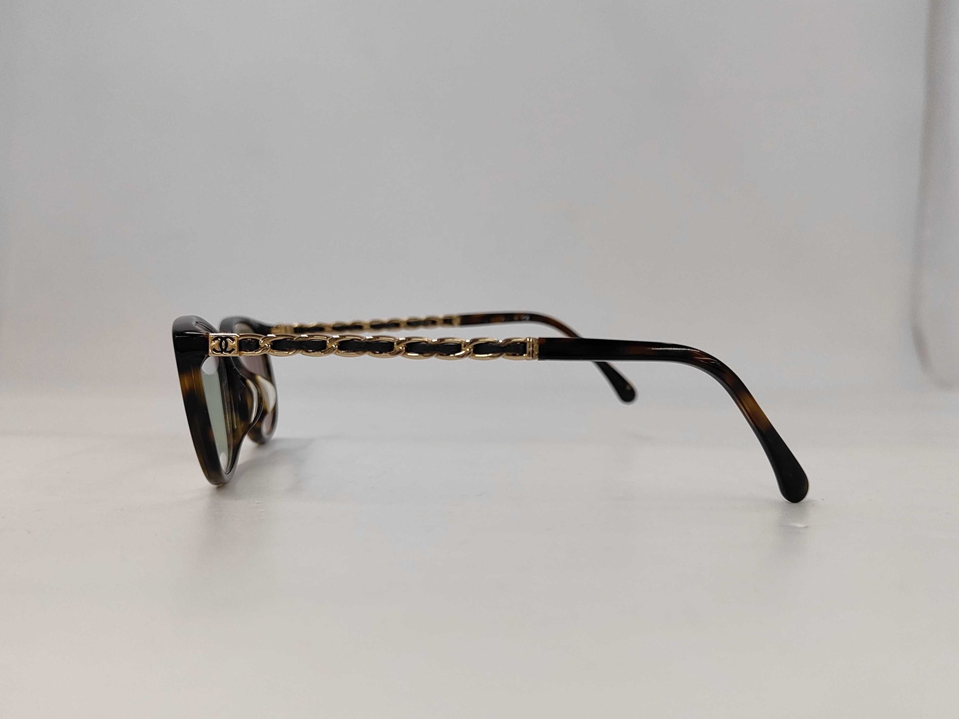  CHANEL Chanel 3221 Sunglasses/Glasses