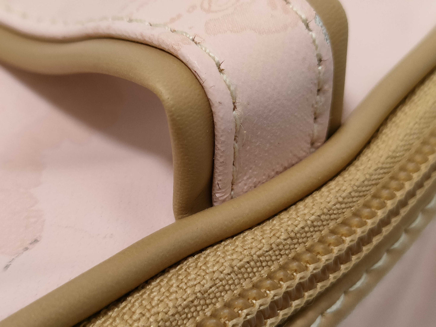 PRIMA CLASSE Nylon Shoulder Bag, Pink