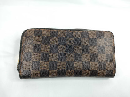 LOUIS VUITTON Damier Zippy Wallet 