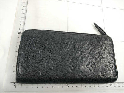 LOUIS VUITTON Monogram Empreinte Zippy Wallet