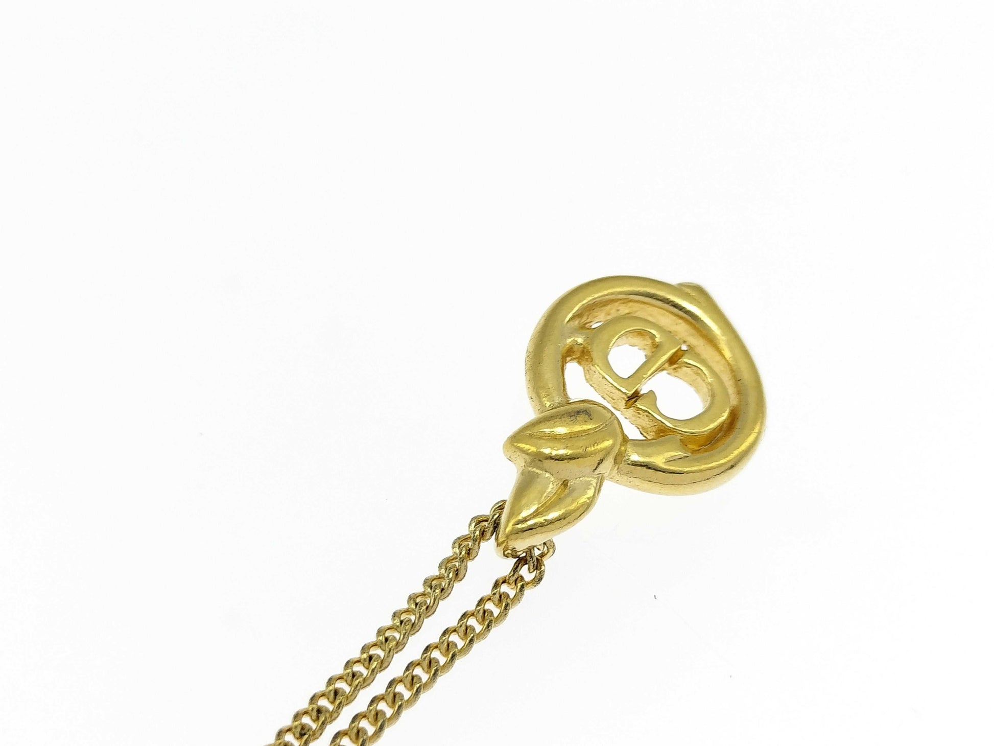 Dior Circle Logo Leaf Necklace