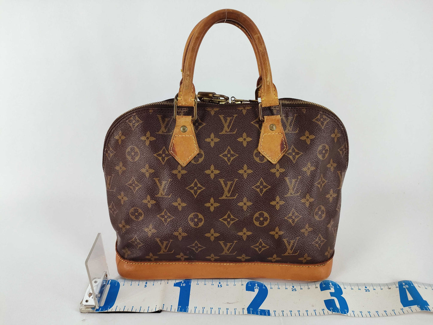LOUIS VUITTON Monogram Louis Vuitton Alma PM Handbag Louis Vuitton Handbag