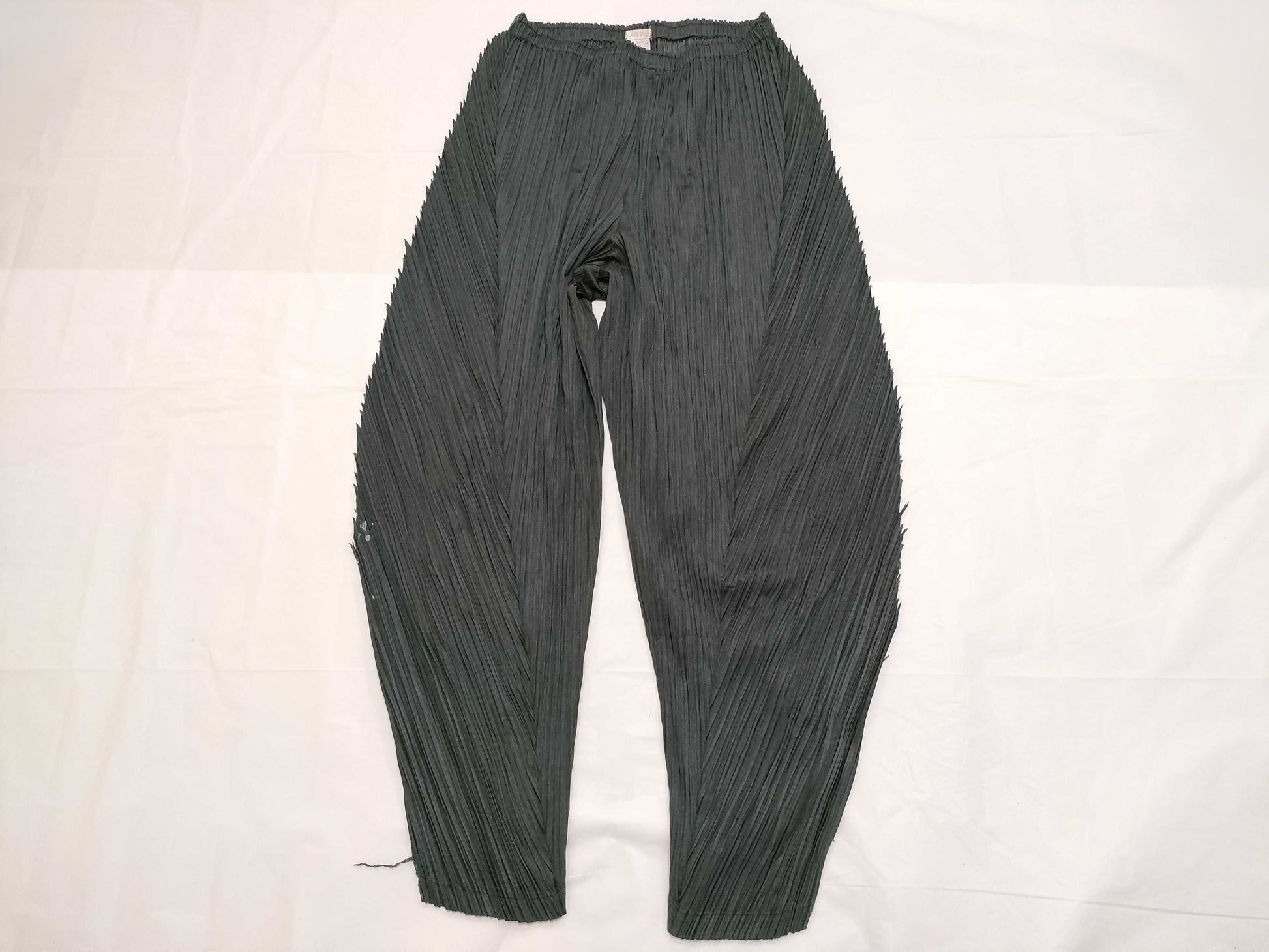 ISSEY MIYAKE Pleats Please Dragon Pants PP23-JF667 Black 3 Pants