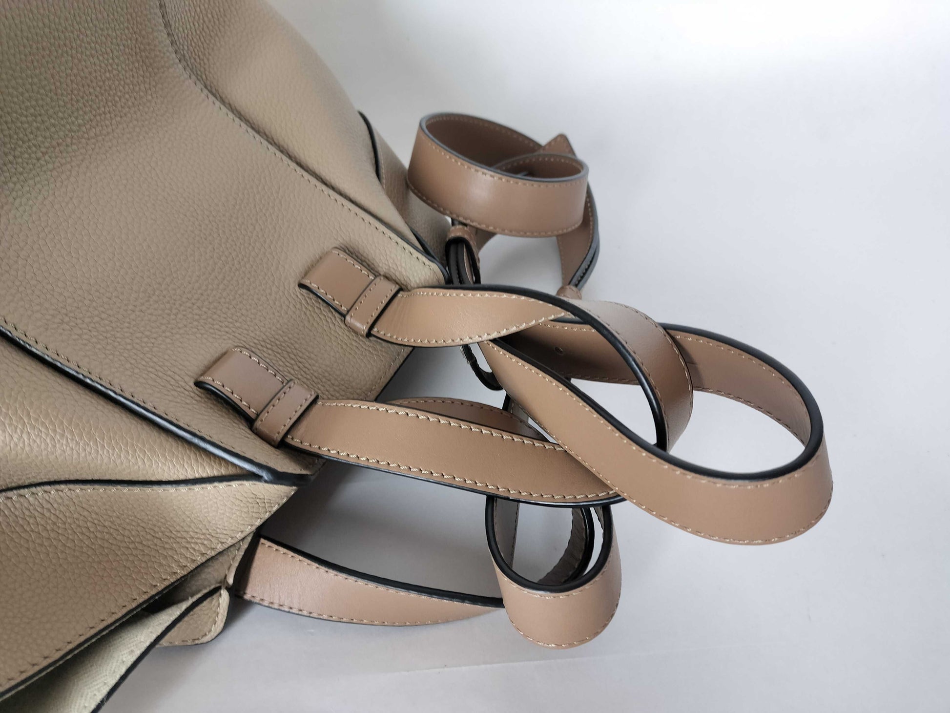 LOEWE Hammock Small Soft Grain Calfskin 2-Way Handbag A538S35X51 Sand