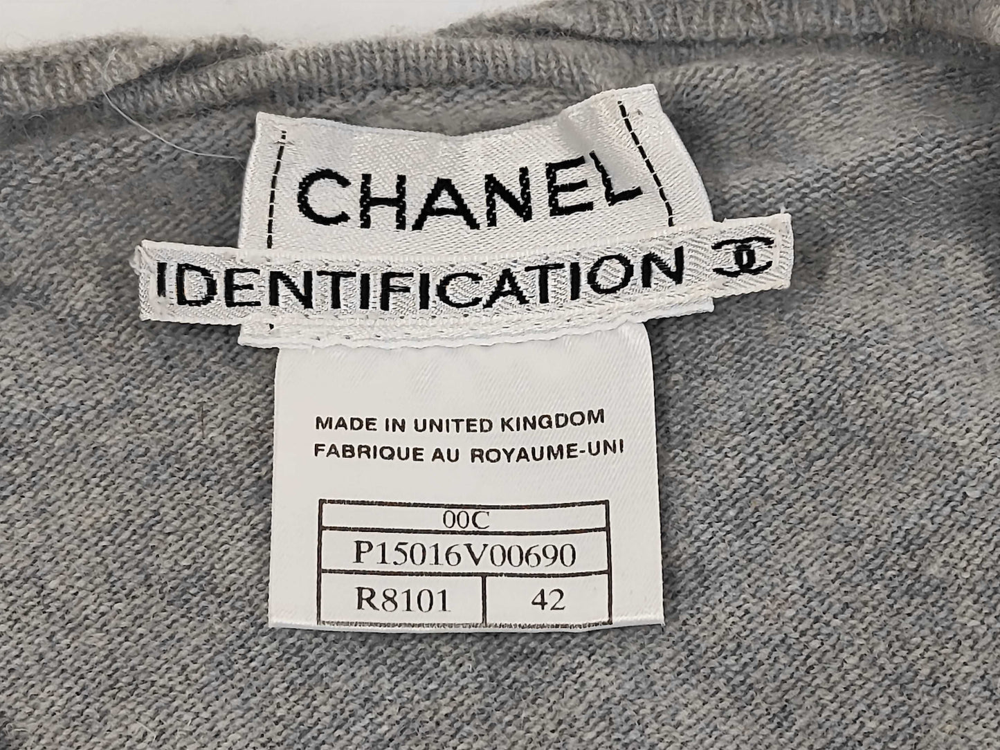 CHANEL 00C Cashmere Knit Cropped Cardigan P15016 Gray 42 Cardigan