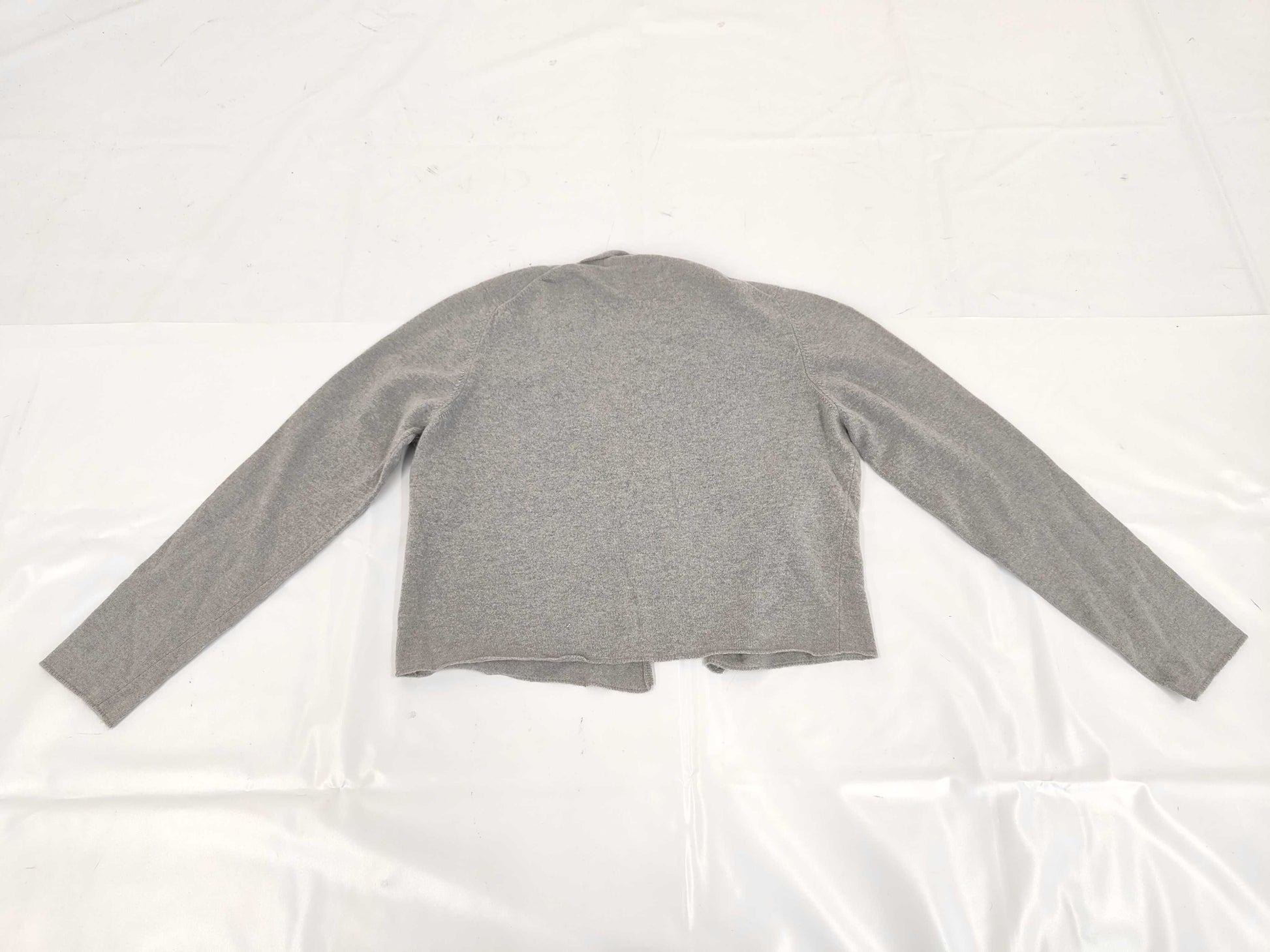 CHANEL 00C Cashmere Knit Cropped Cardigan P15016 Gray 42 Cardigan