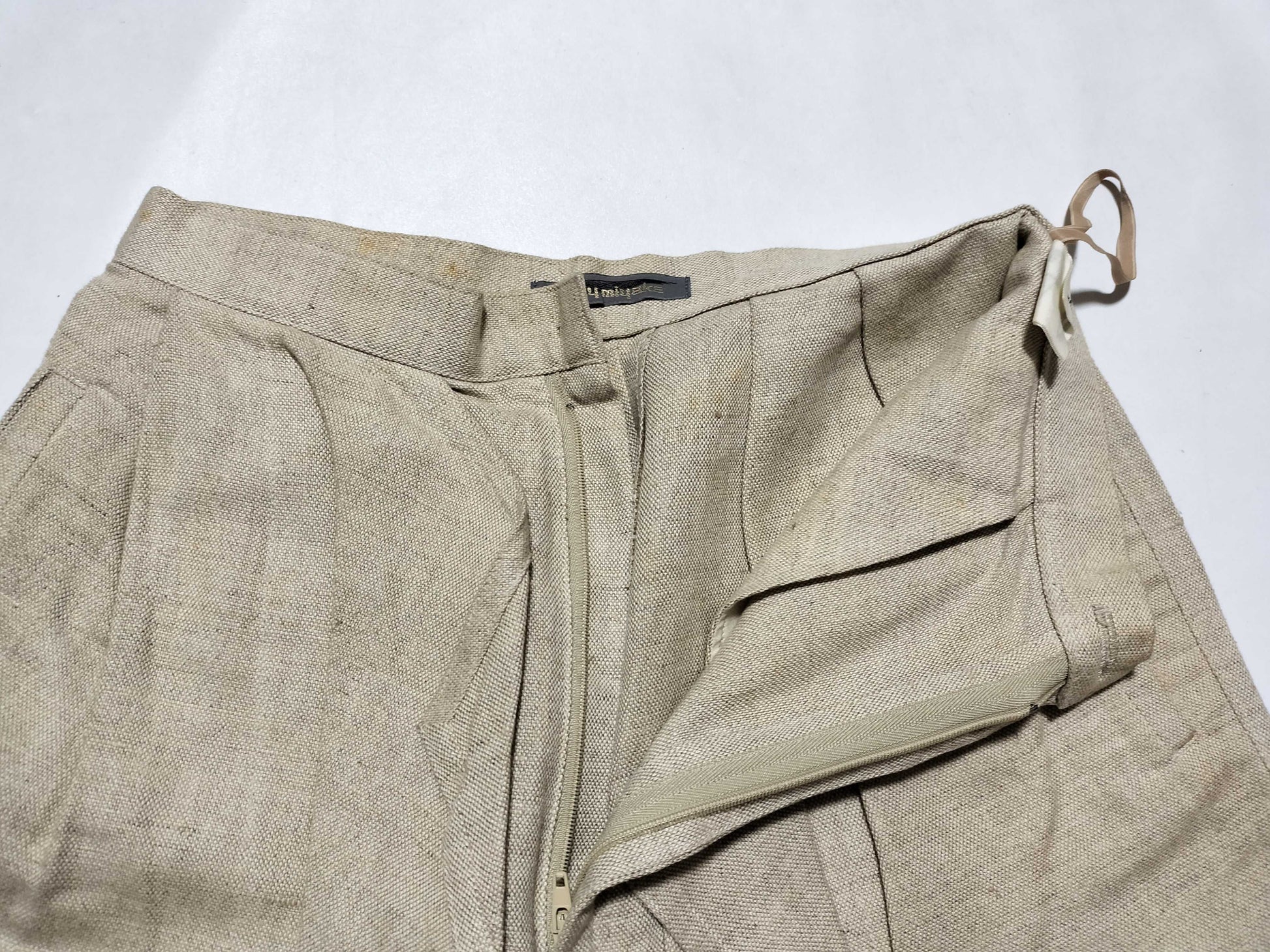 ISSEY MIYAKE 1986 1980s Linen Slacks with Modified Pleats, MG441046, Beige