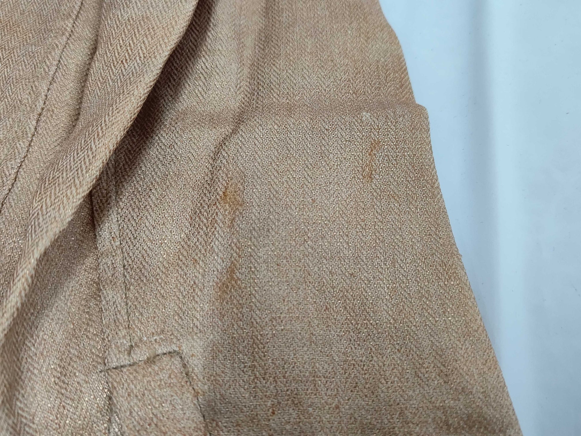 CHANEL 05P Coco Button Linen x Silk Lame Jacket and Skirt Set Other Apparel