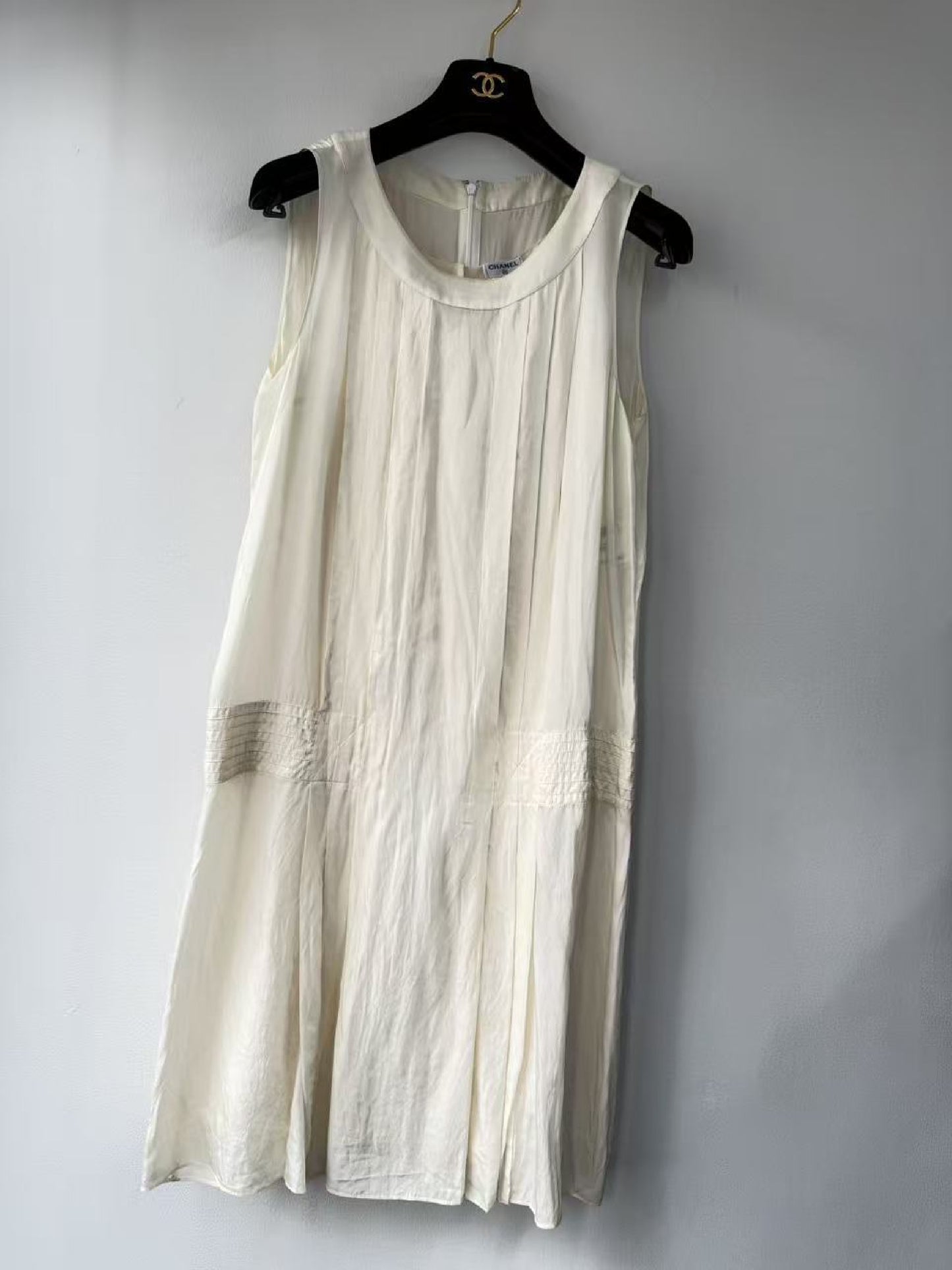 CHANEL Silk Dress with Inner, Size 40