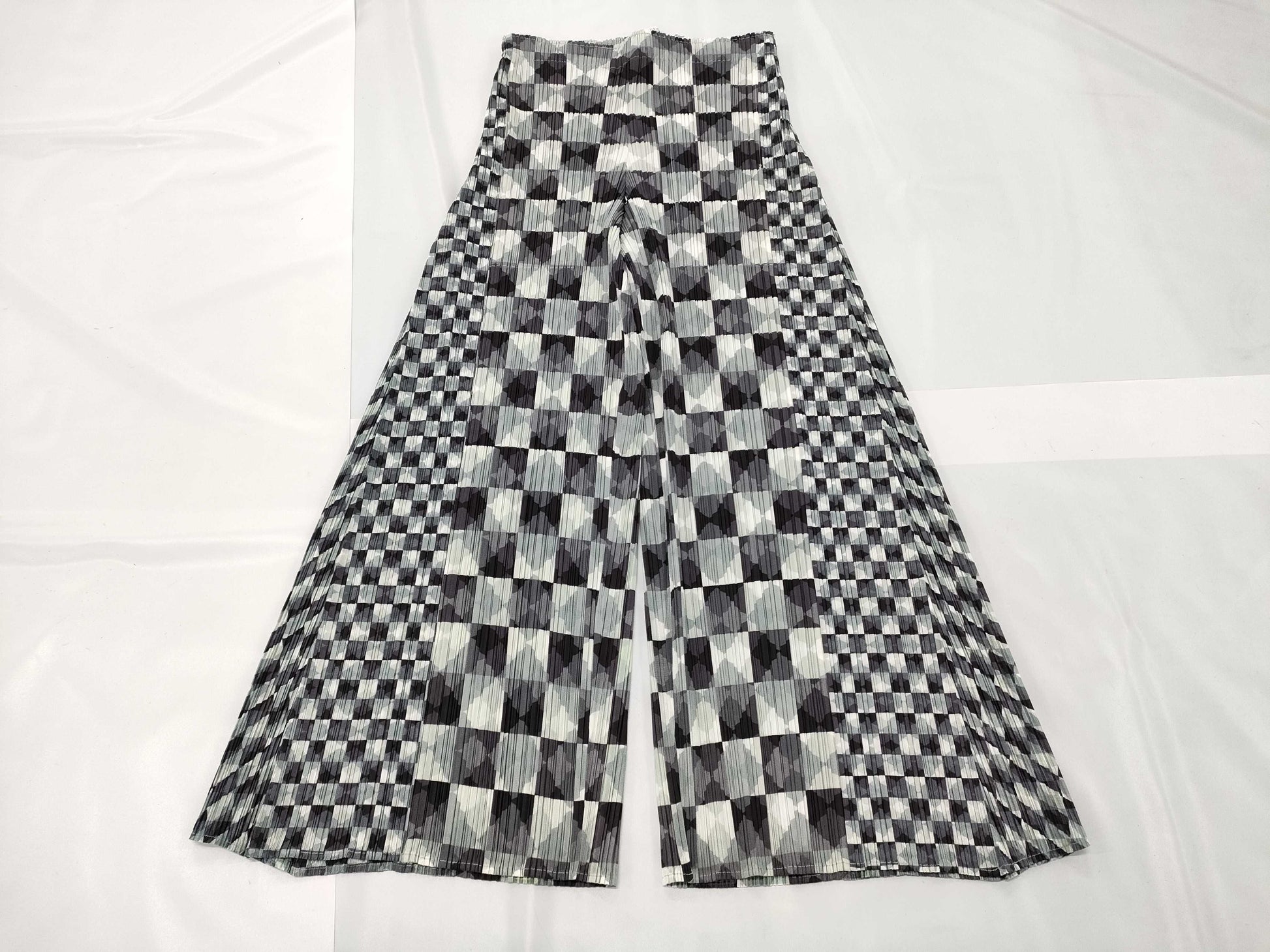 ISSEY MIYAKE ISSEY MIYAKE Pleats Please Patterned Pants Size 2