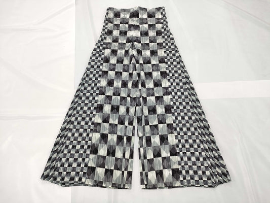 ISSEY MIYAKE ISSEY MIYAKE Pleats Please Patterned Pants Size 2