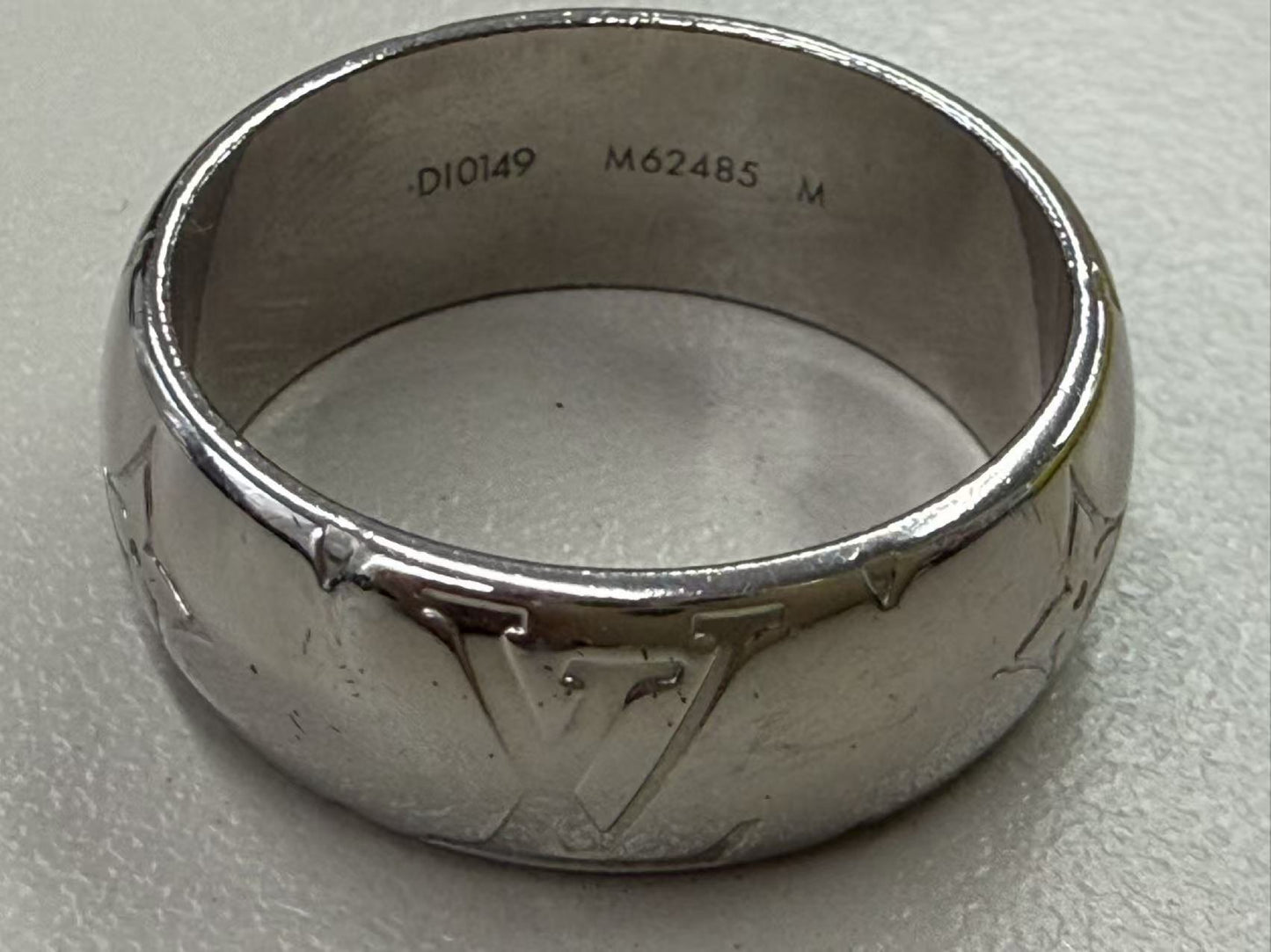 LOUIS VUITTON Monogram Ring M62485 Size M Silver Color DI0149 Stamp Made in Italy