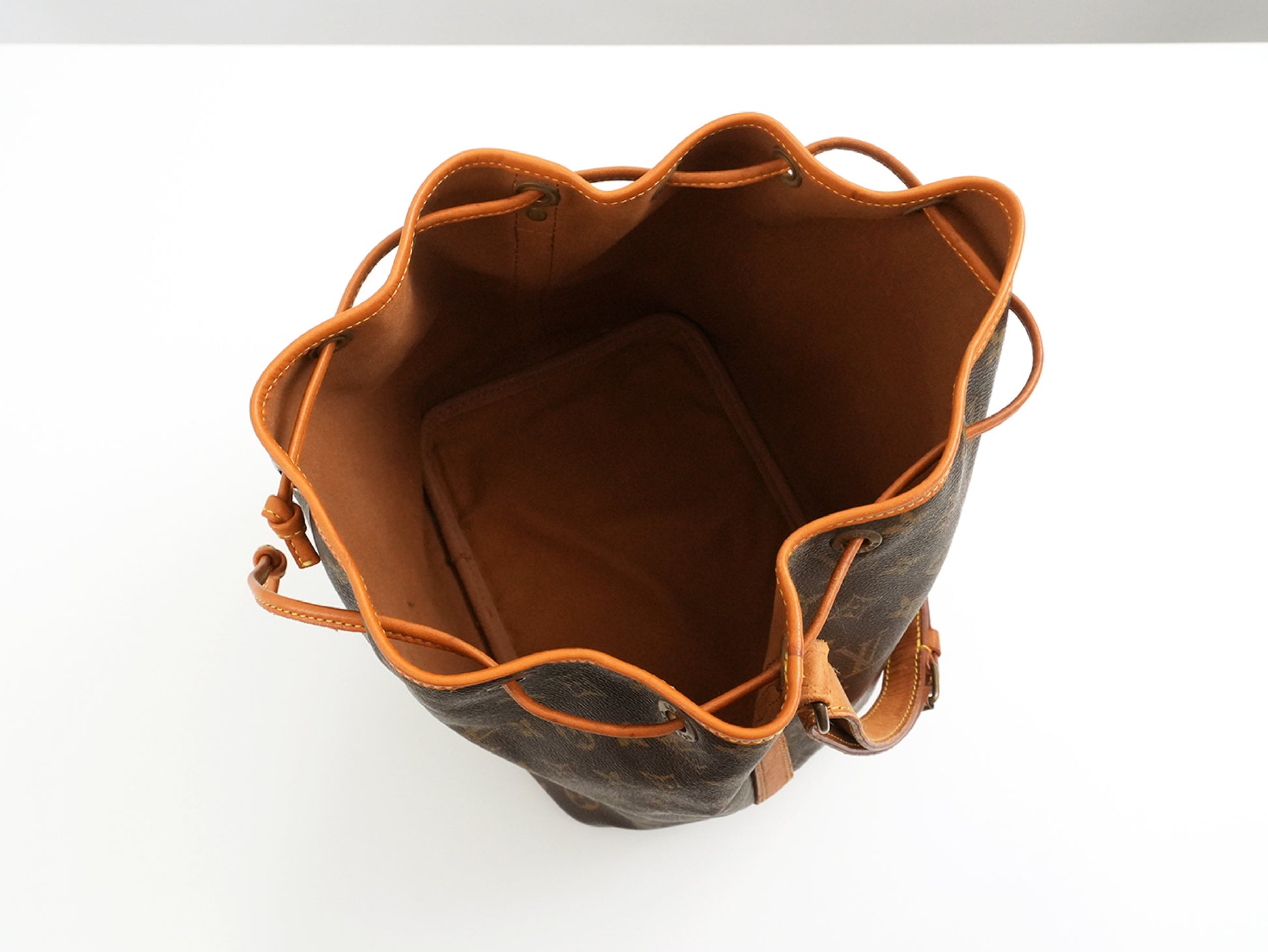 LOUIS VUITTON Monogram LOUIS VUITTON LV Monogram Petit Noe M42226 Shoulder Bag