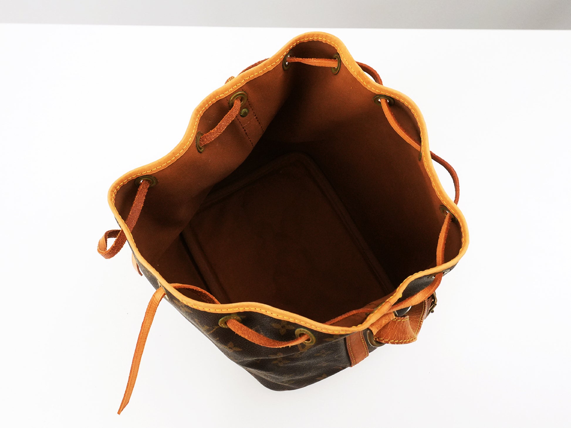 LOUIS VUITTON Monogram LOUIS VUITTON LV Monogram Petit Noe M42226 Shoulder Bag