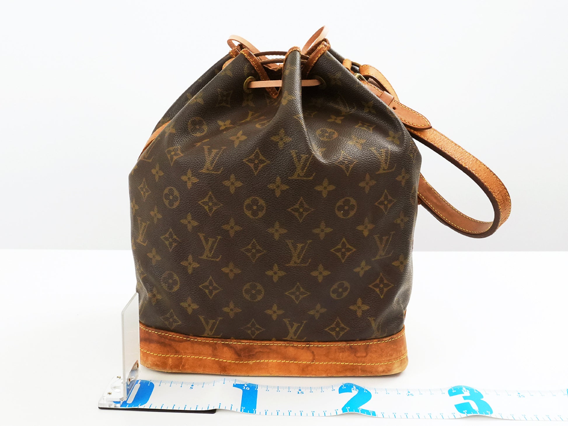 LOUIS VUITTON Monogram Noe M42224 Shoulder Bag