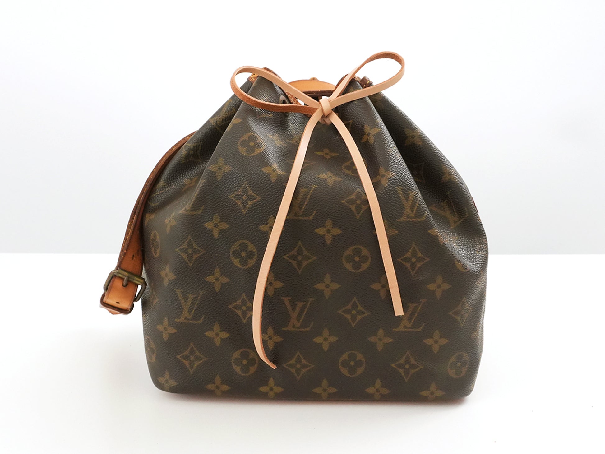 LOUIS VUITTON Monogram LOUIS VUITTON Louis Vuitton Monogram M40818 Petit Noe Shoulder Bag Shoulder Bag
