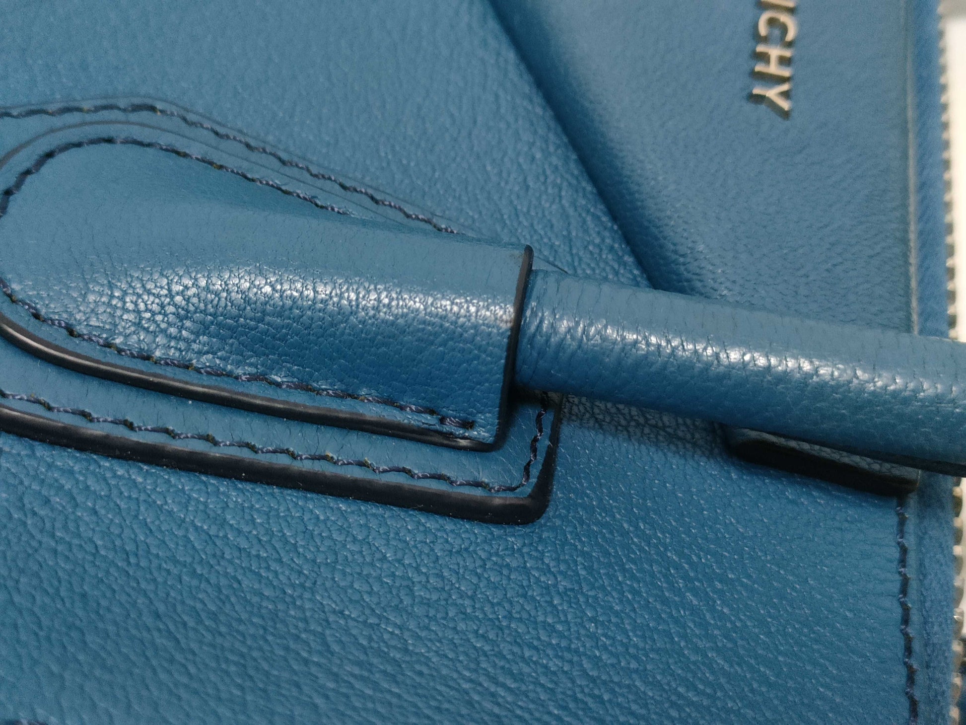 GIVENCHY Antigona 2-way shoulder bag, blue