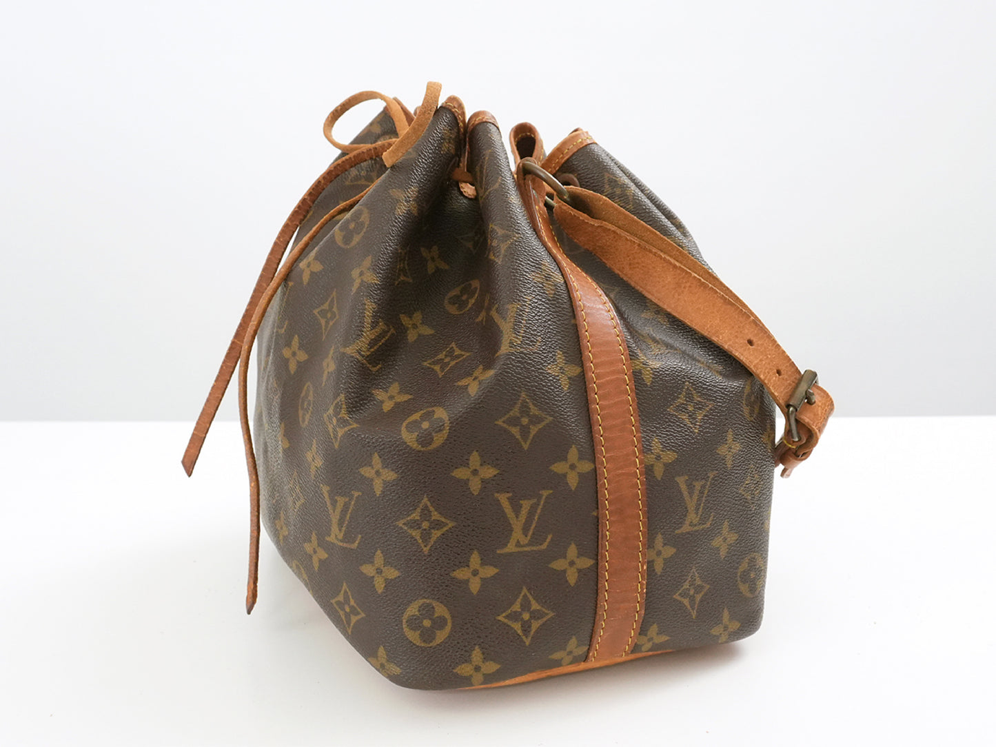 LOUIS VUITTON LOUIS VUITTON LV Monogram Petit Noe M42226 Shoulder Bag
