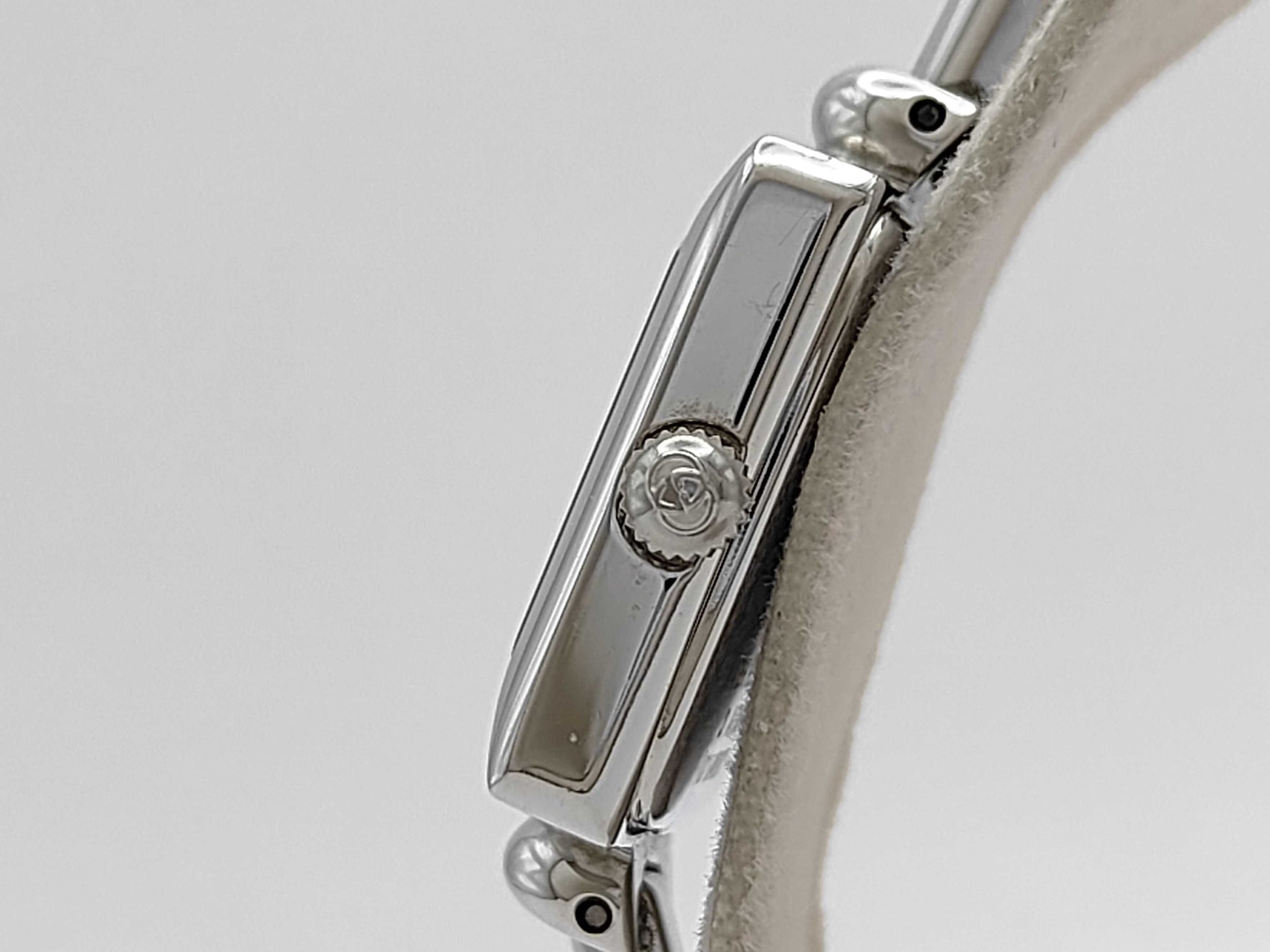 GUCCI 1900L 0164972 Quartz Women's Watch