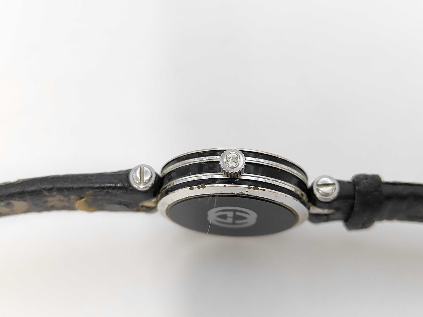 GUCCI 2040L 0054293 Quartz Silver Dial Women's Watch