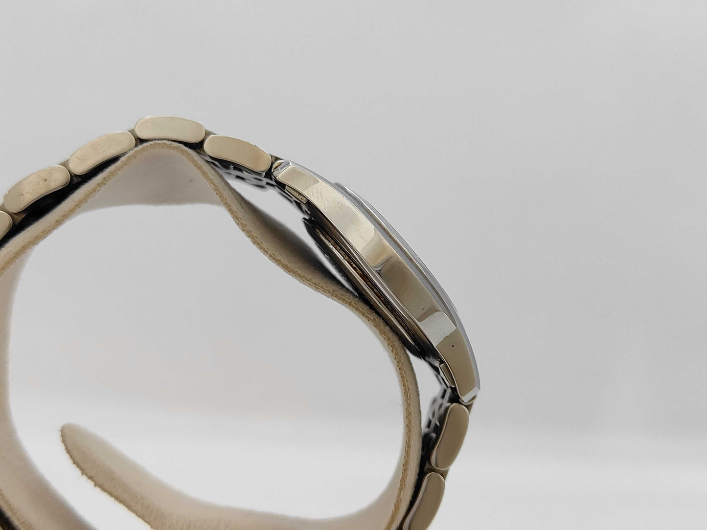 GUCCI 5500L 13140055 Quartz Silver Dial Women's Watch