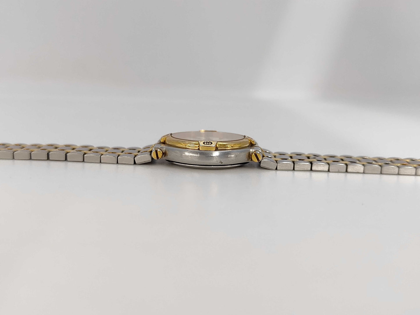 GUCCI 9000L 0099687 Quartz Ivory Dial Women's Watch